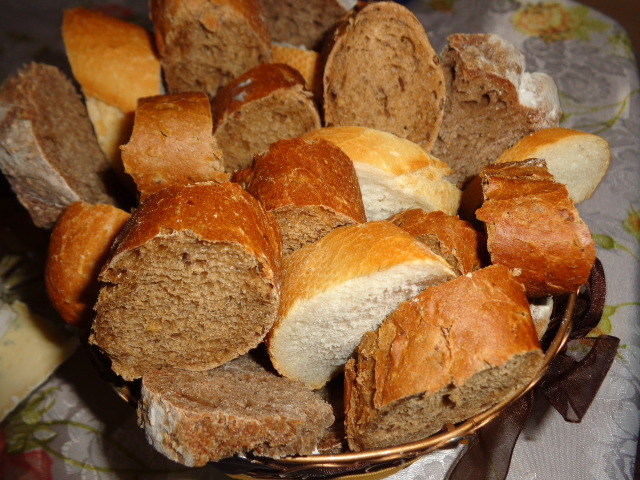 Tartine cu Branza pufoasa cu verdeata