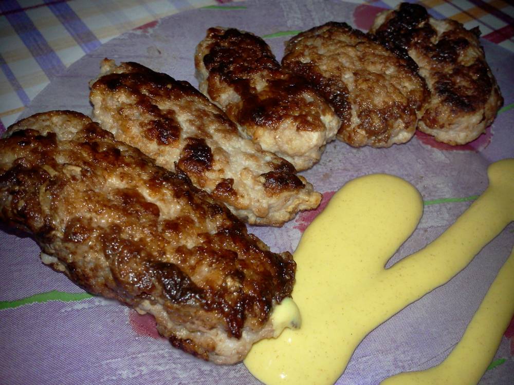 Mititei sau Mici de casa la tigaie