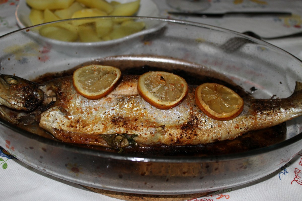 Pastrav salmonat la cuptor