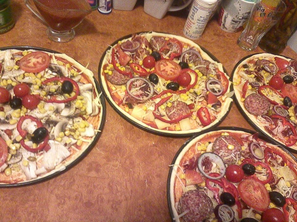 Pizza - asa cum o fac eu - home made by Carmen