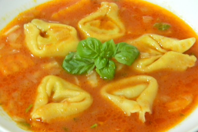 Supa de rosii cu tortellini