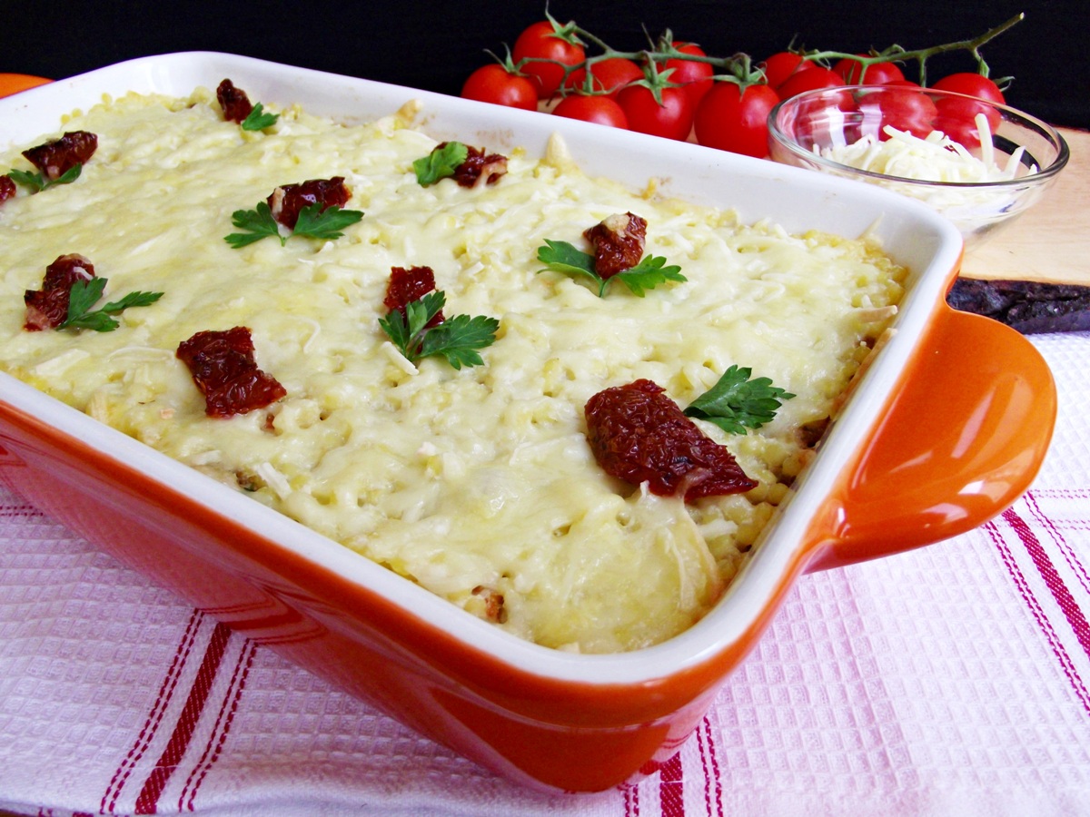 Gratin de cus-cus, cu carne tocata si legume