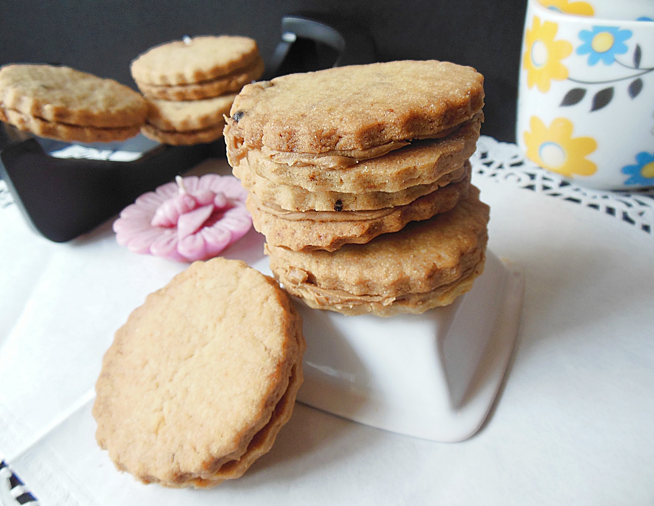 Biscuiti cu ness si crema de alune