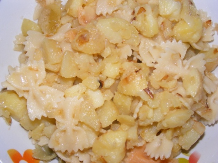 Salata de paste cu cartofi  (de post)