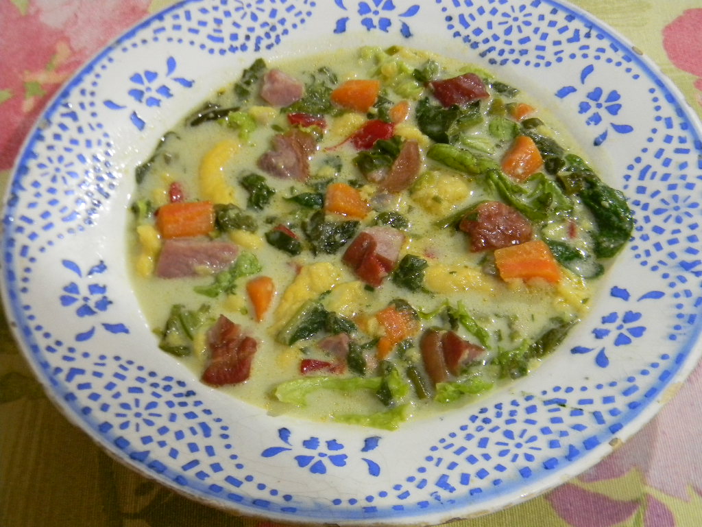 Supa cu spanac si salata verde