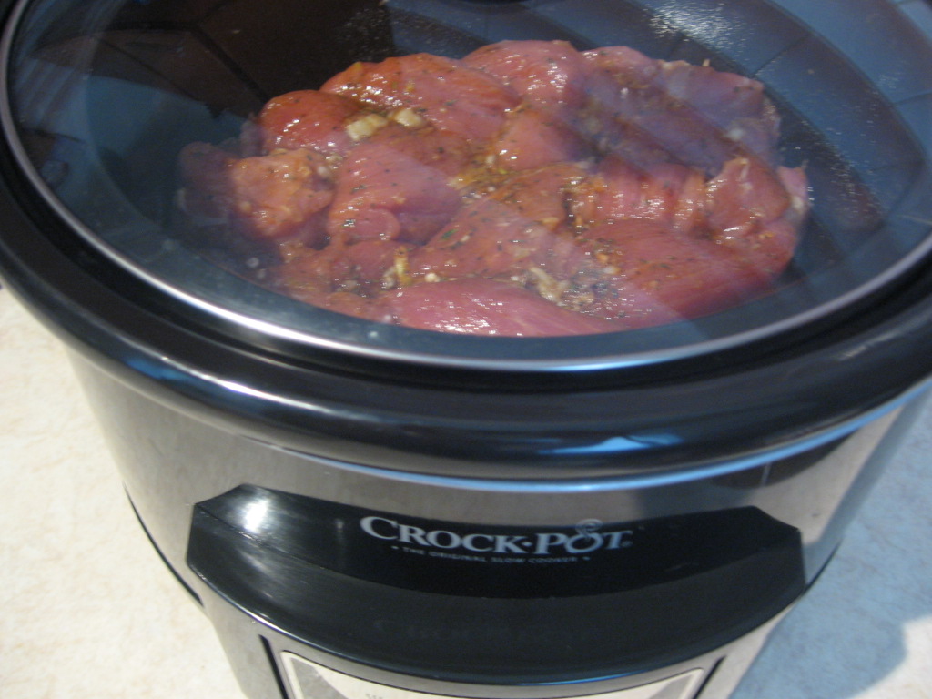 Muschiulet de porc impletit, preparat la slow cooker Crock-Pot