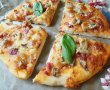 Pizza cu ciuperci, bacon si branzeturi-4