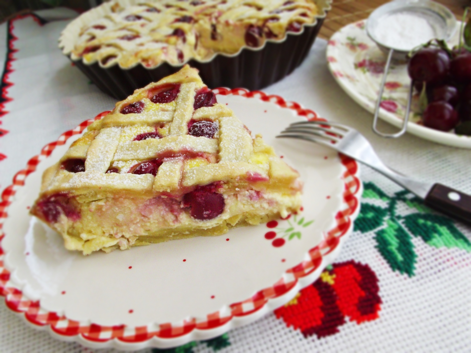 Tarta cu branza si visine