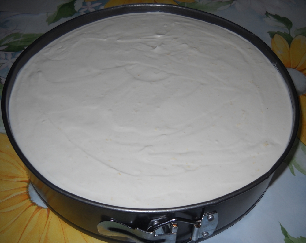 Cheesecake cu jeleu de caise