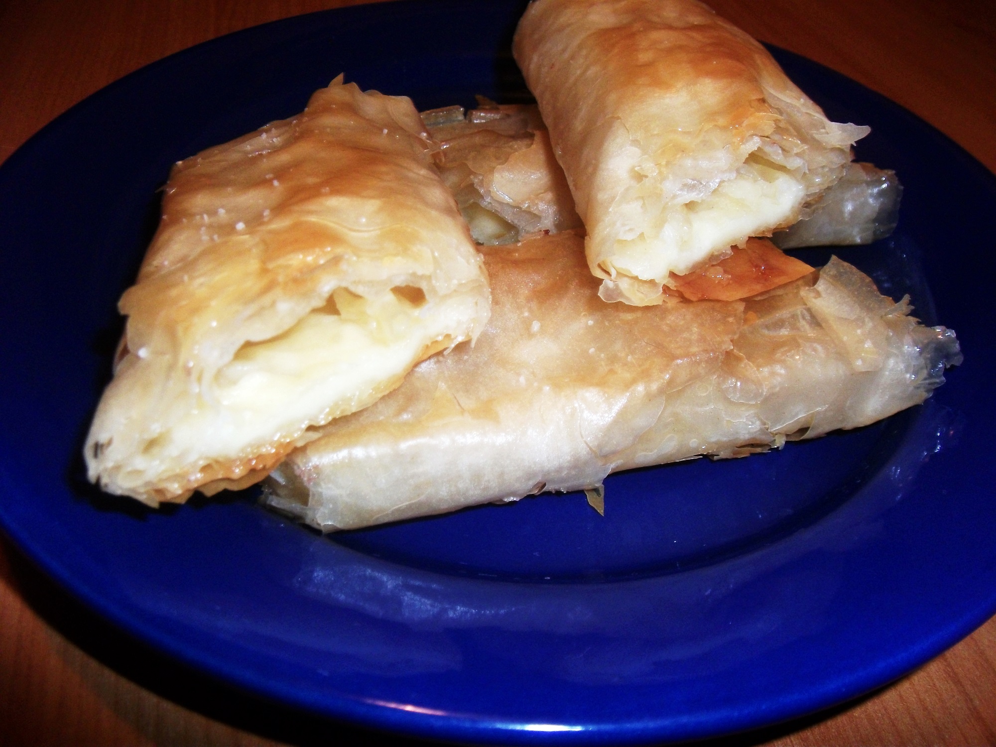 Strudel cu branza sarata