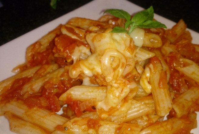 Penne cu sos de rosii