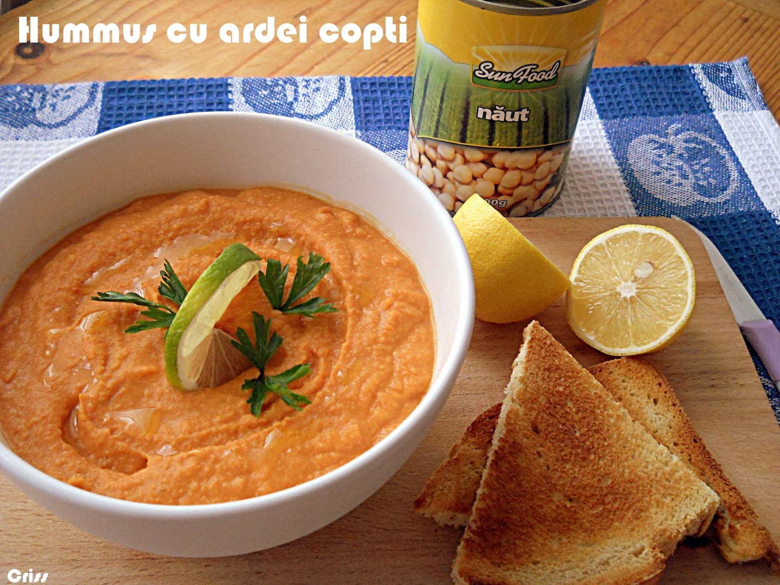 Hummus cu ardei copti