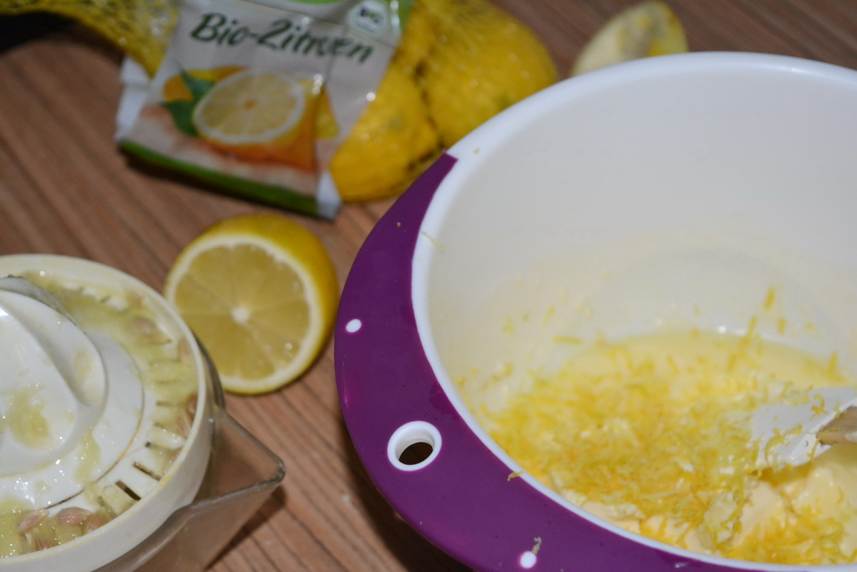 Biscuiti cu mac si crema de lamaie cu ciocolata alba si mascarpone