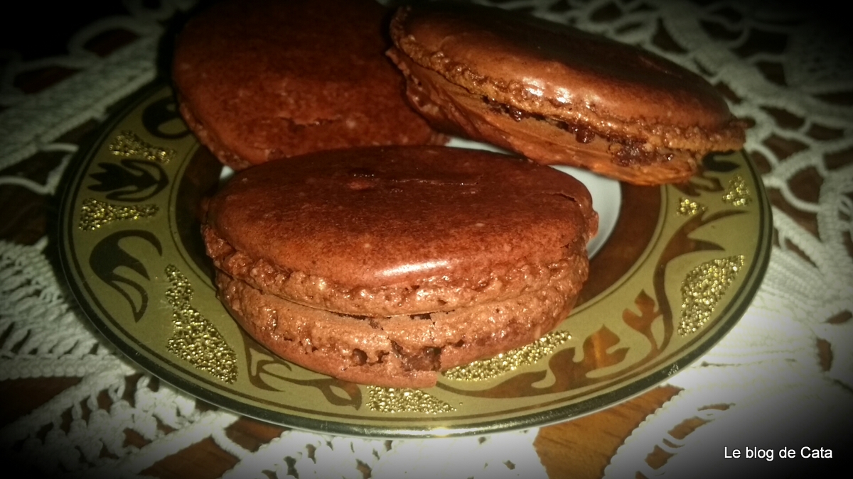 Macarons de ciocolată