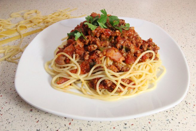 Spaghete bolognese