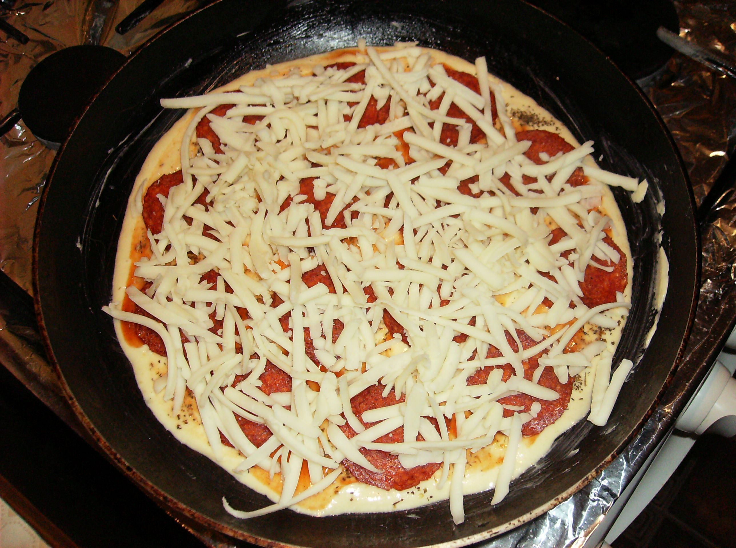 Pizza la tigaie in 15 minute