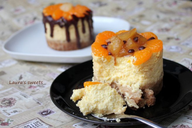 Mini cheesecake cu ananas si ciocolata