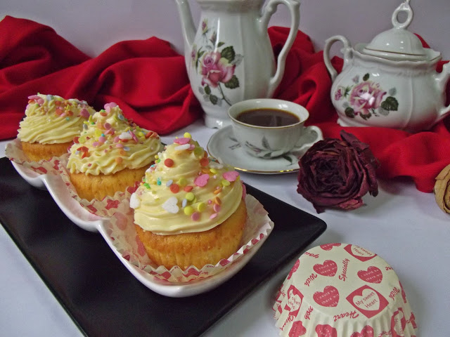 Cupcakes cu crema de vanilie