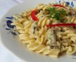 Fusilli cu ciuperci, usturoi si branza-8