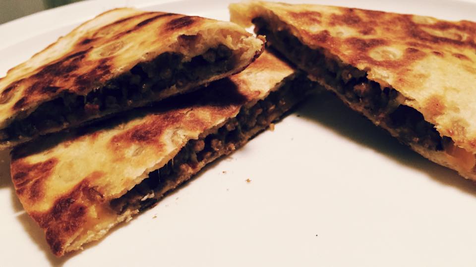 Quesadilla cu gust de Cheeseburger