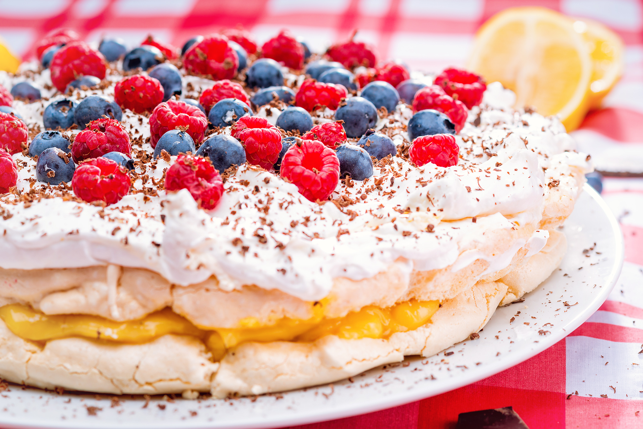 Pavlova cu crema de whiskey Baileys