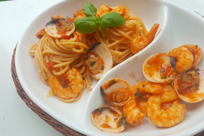 Spaghete cu vongole si creveti