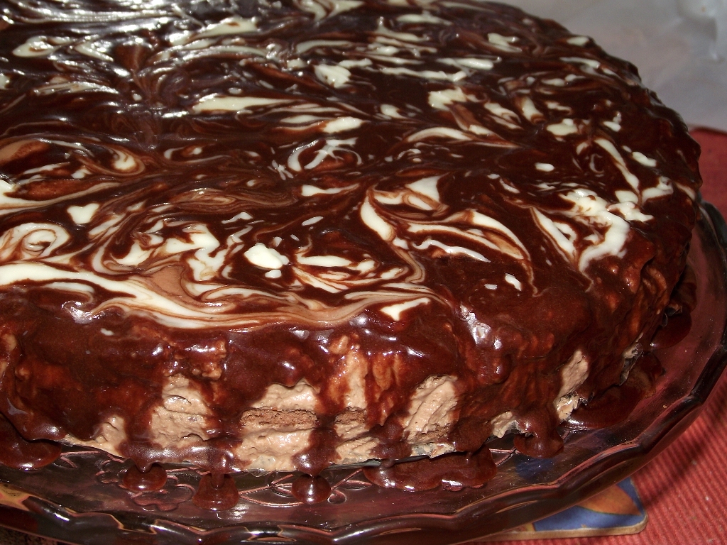 Tort de biscuiti cu mascarpone si ciocolata, fara coacere / CHOCOTORTA de Fetesti