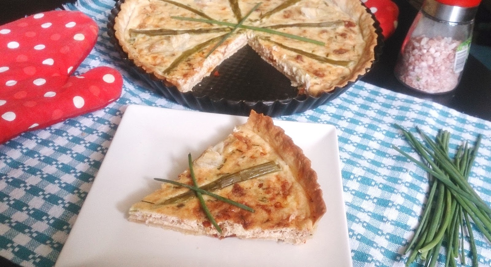 Quiche cu ton, rosii deshidratate si sparanghel