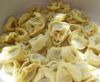 Tortellini cu prosciuto, ciuperci si sos de rosii, la cuptor-1