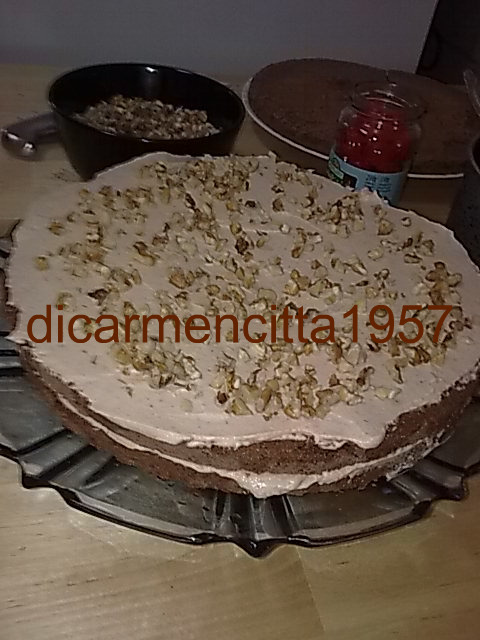 Tort de ciocolata cu crema de castane.