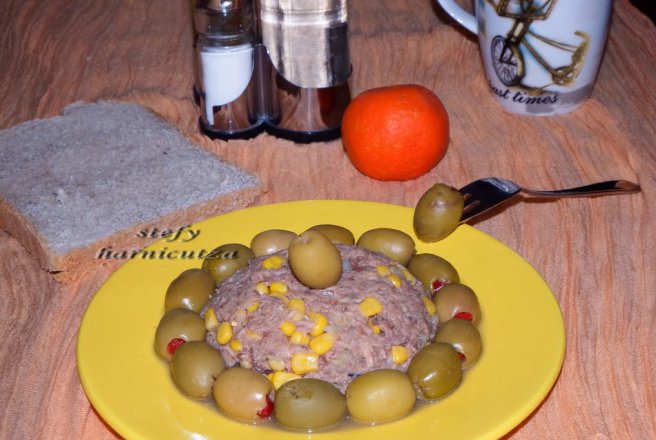 Salata de ton cu porumb