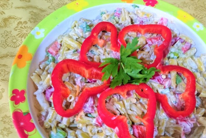 Salata de fasole verde fideluta cu iaurt cremos