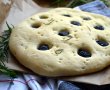 Focaccia cu masline-1