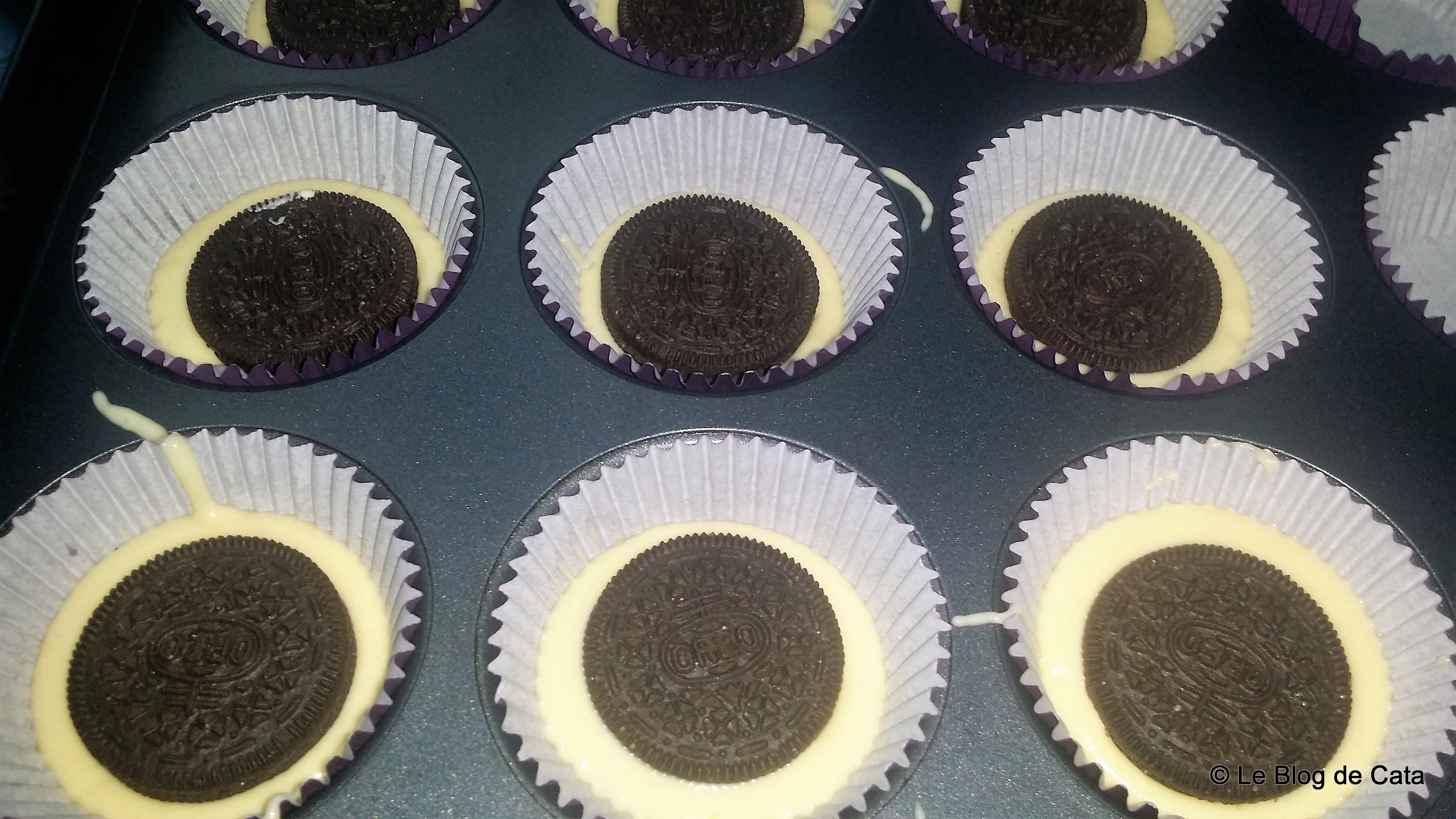 Desert muffins cu biscuiti Oreo