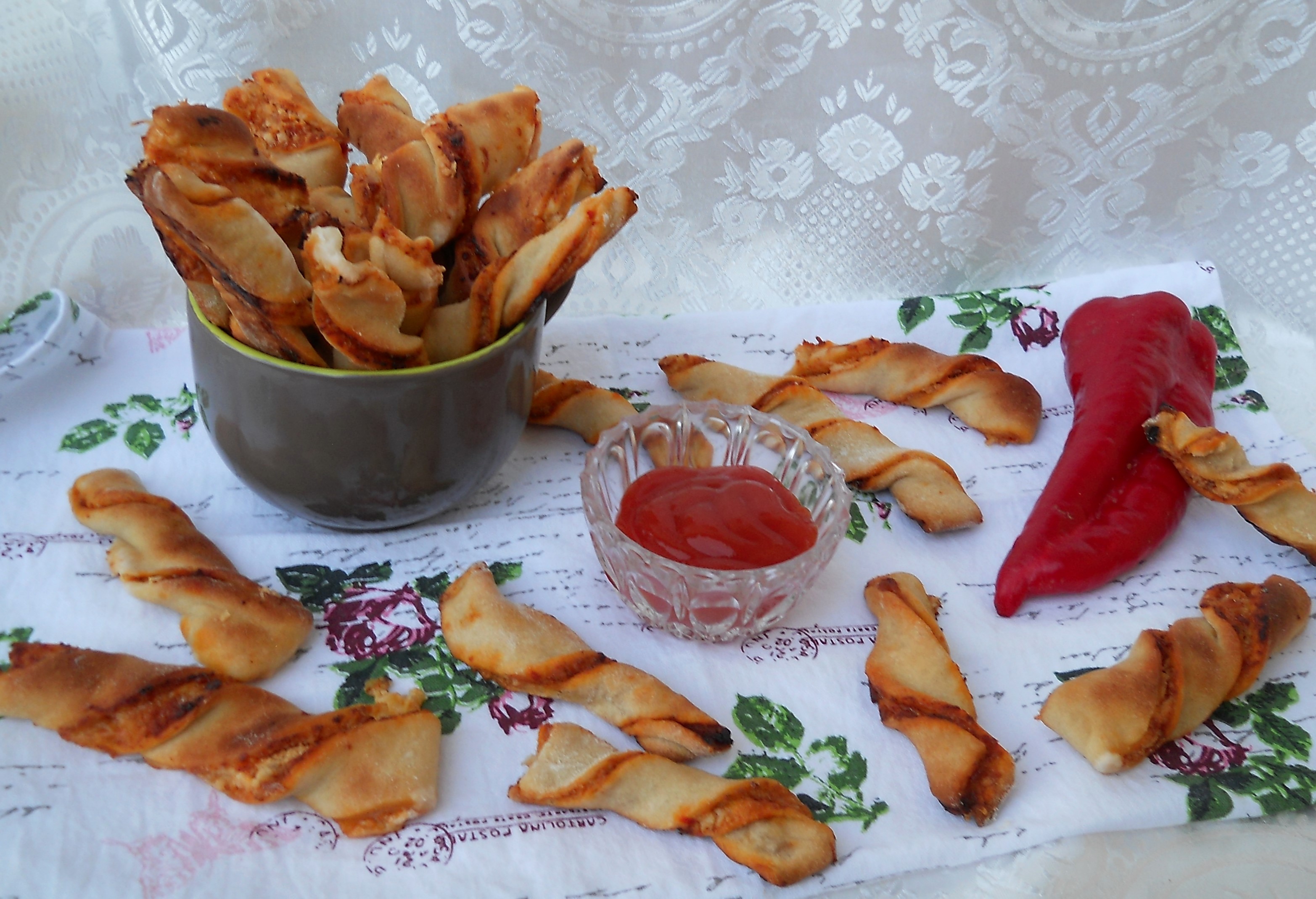 Aperitiv rasucite cu telemea