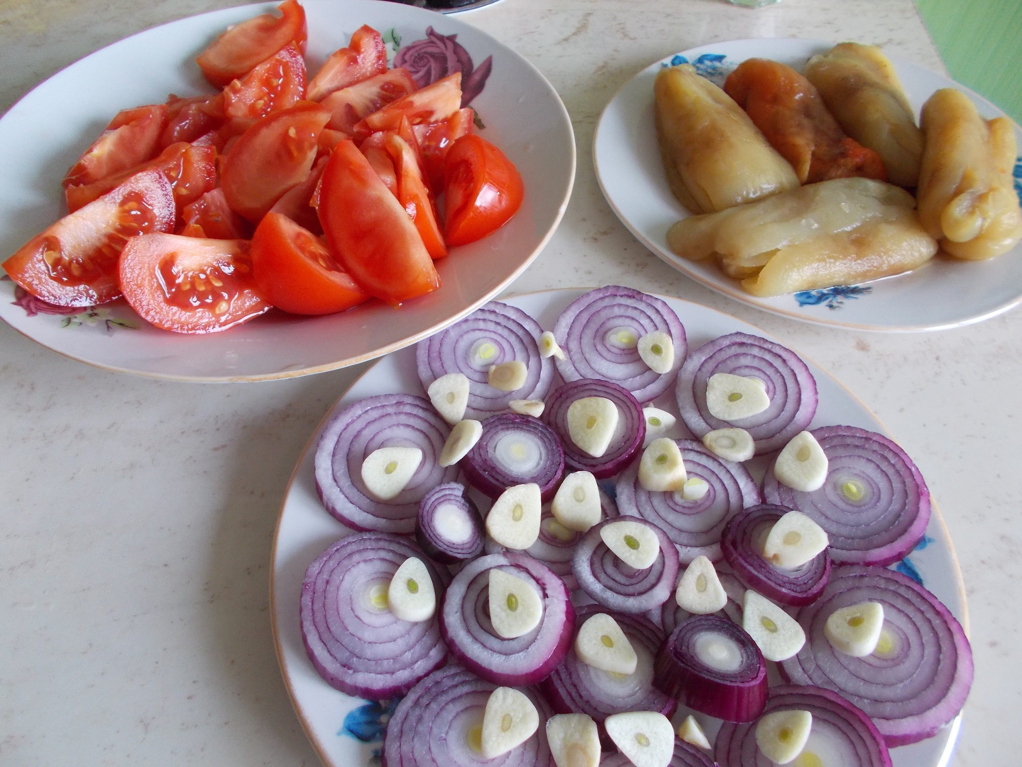 Salata mediteraneana, cu cartofi si ardei copti