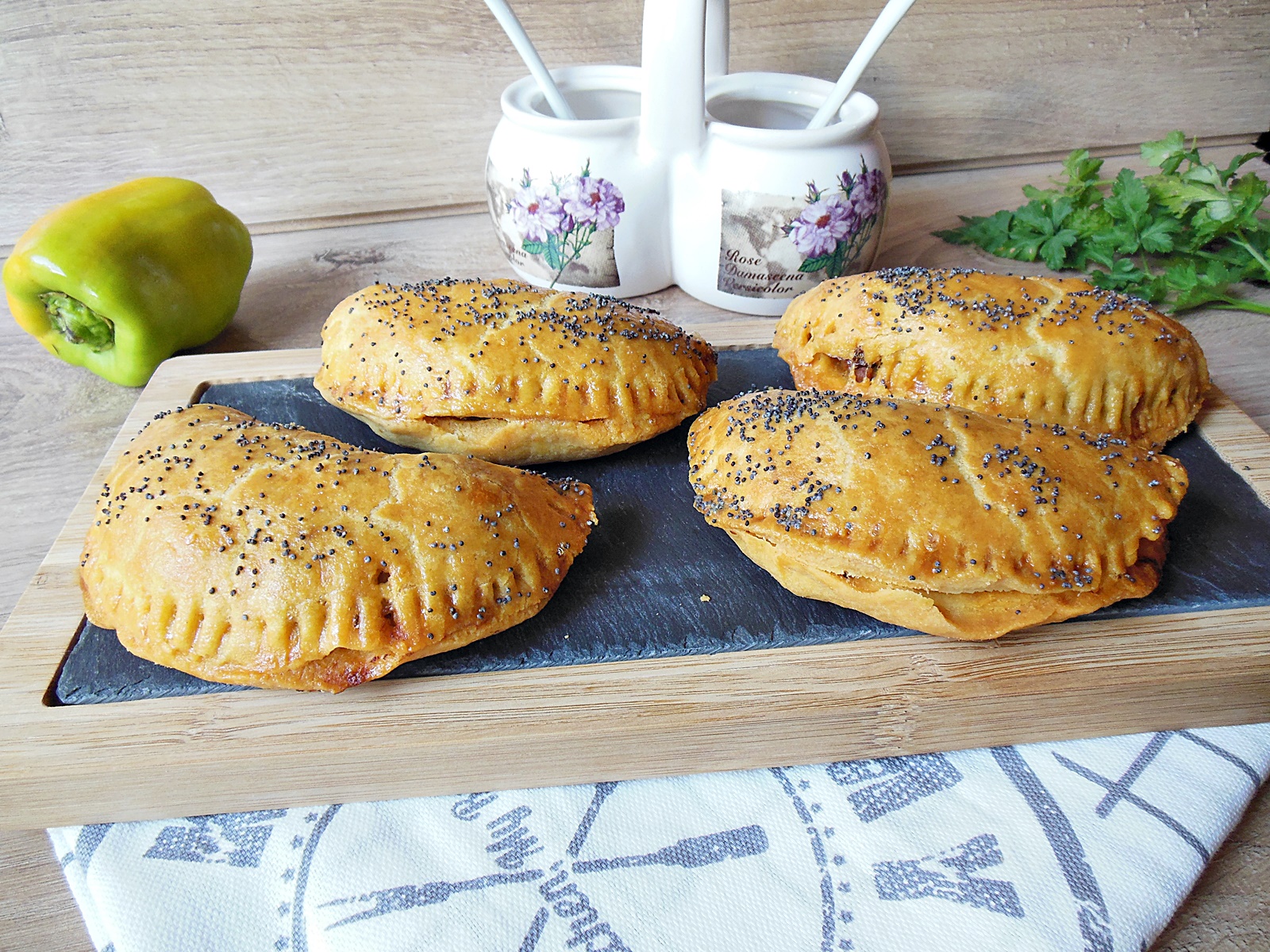 Empanadas cu carne amestec si ciuperci