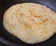 Paratha sau paine plata foietajata preparata la tigaie-18