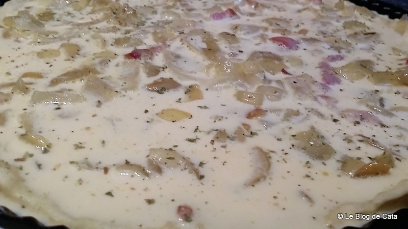 Aperitiv tarta cu ceapa si oregano