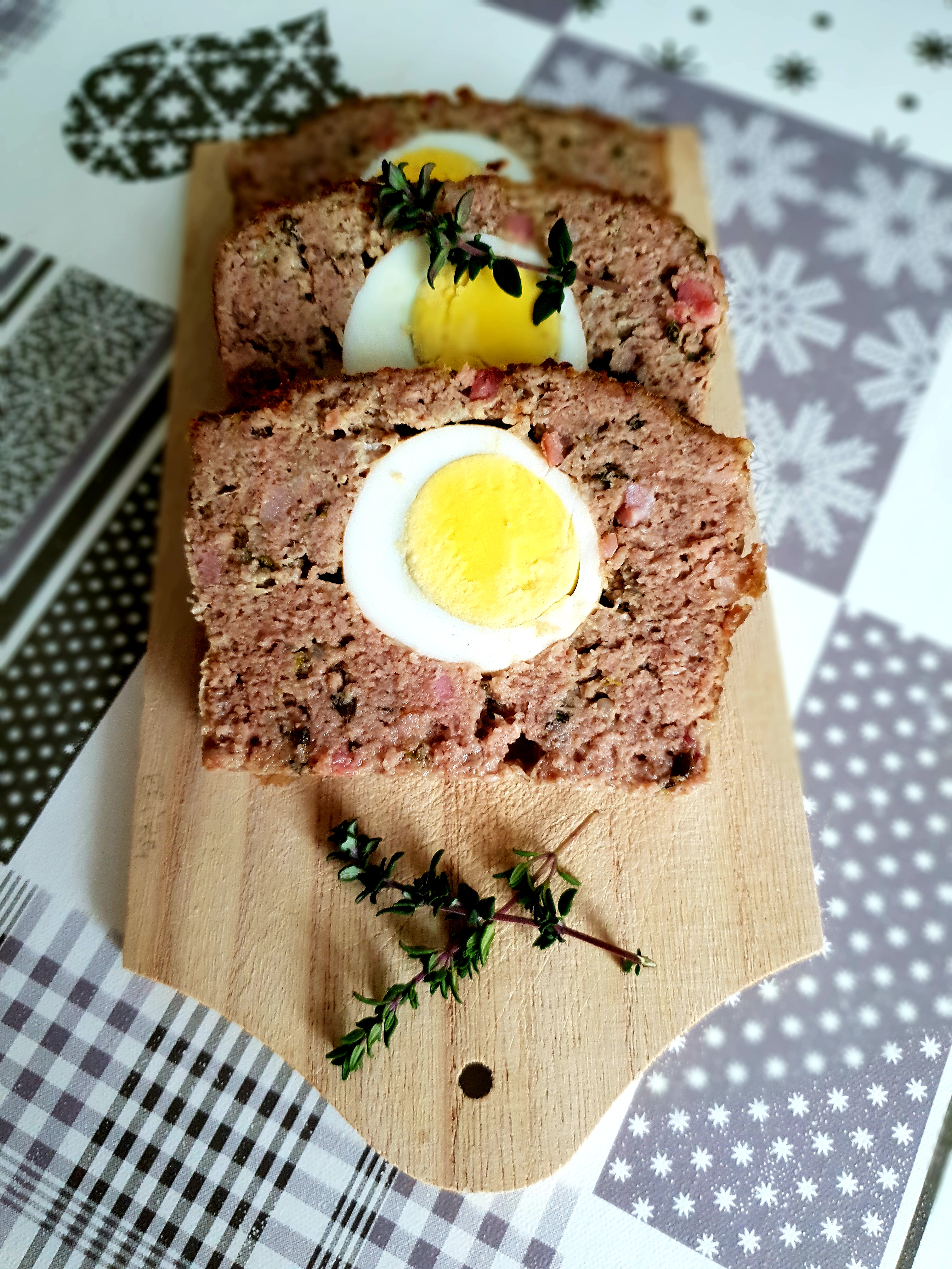 Rulada de carne tocata la cuptor - Reteta gustoasa de aperitiv