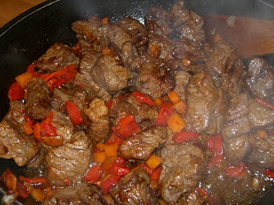 Carne de vita brezata in legume