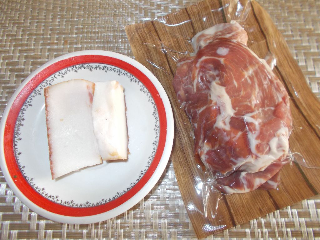 Ciorba de salata verde cu prosciutto