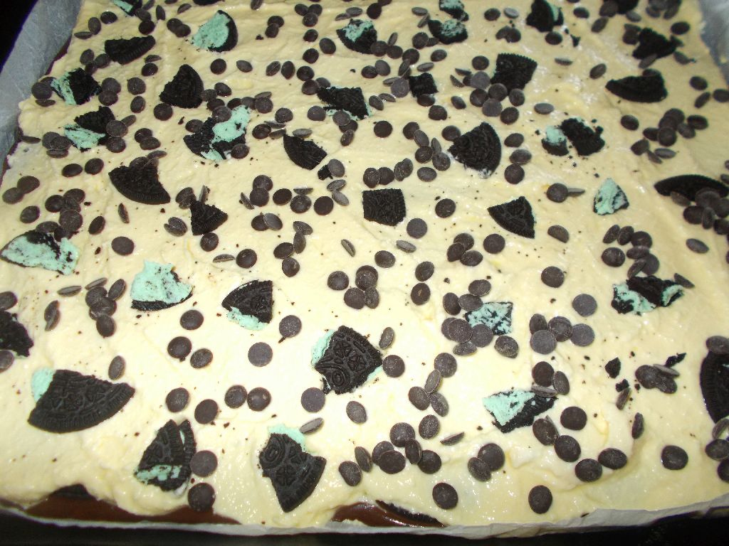 Desert prajitura cu branza dulce si biscuiti Oreo