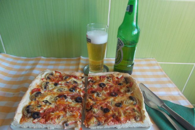 Pizza cu ciuperci si masline