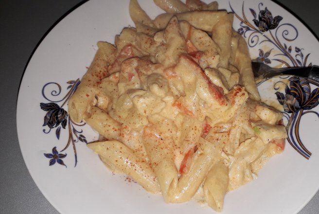 Penne cu pui si legume