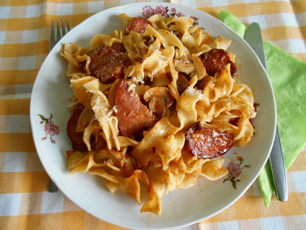 Tagliatelle cu ciuperci si afumatura