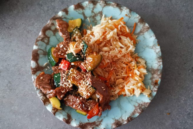 Stir-fry cu carne de vita si dovlecel