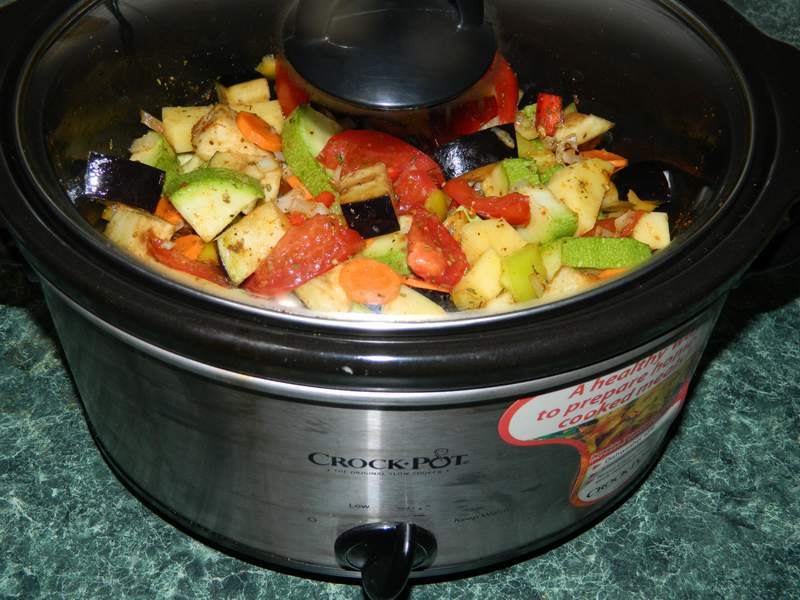 Mancare de legume cu masline la slow cooker Crock-Pot