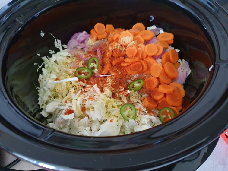 Varza picanta la slow cooker Crock-Pot