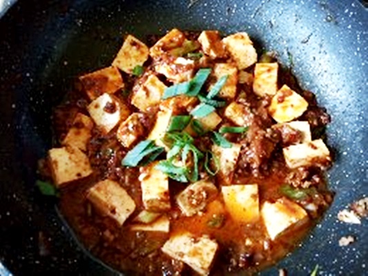 Tofu cu carne tocata si sos